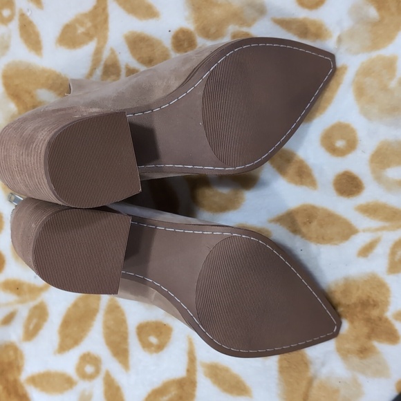 Steve Madden Women's Tan Ankle Boots - Picture 4 of 6